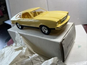 Old Boxed 1975 Yellow Ford Mustang Dealer PROMO MODEL 1/25 With Original Box!! - Picture 1 of 5