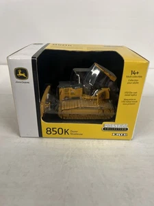 ERTL John Deere 850k Prestige Collection Bulldozer 1:50 scale Brand new - Picture 1 of 6