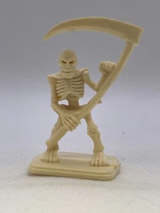 HeroQuest Skelett mit Sense Miniatur Hero Quest Ersatzteile 1990 - Bild 1 von 4