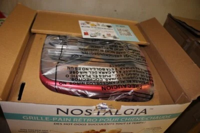 Nostalgia #RHDT800RETRORED. Electrics Pop-Up Hot Dog Toaster. Retro Red. NOS - Image 1 of 4