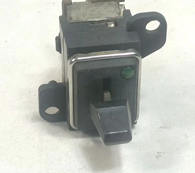 Interruptor de descongelación de ventana trasera FIREBIRD TRANS AM TA FORMULA 70-81 GM OEM usado Foto 1 de 4