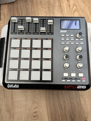 Akai Professional MPD26 USB/MIDI Pad Controller - Image 1 of 4