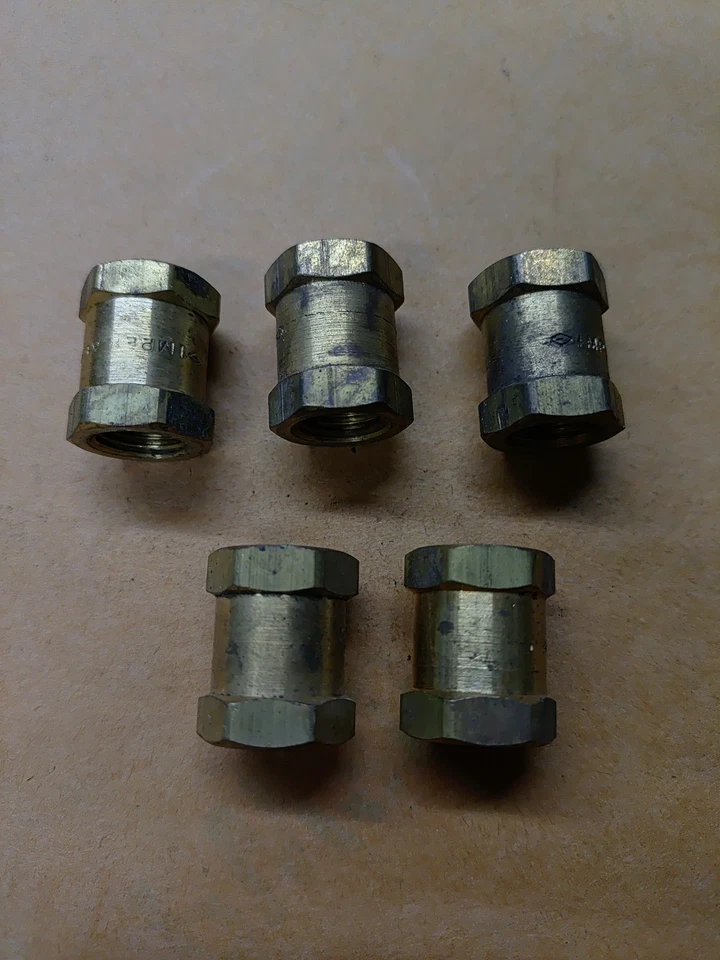 (5) 33300-2-2 Brass Pipe Coupling 1/8 NPT to 1/8 NPT Double-Hex 3/4 Long - Image 1 of 1