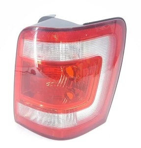 Ford Escape 2008-2012: luz trasera de freno OEM/lente de lámpara lado del pasajero - Imagen 1 de 4