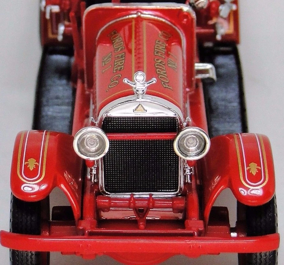 Camión de bomberos Ford camioneta pickup bomba vintage rojo clásico carro antiguo carrocería de metal Foto 1 de 4