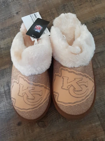 Kansas City Chiefs Women's Logo Slippers Peak Slide Slip On Shoes FOCO NFL Large Cover