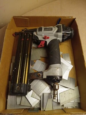 Clavadora/grapadora Husky Brad calibre 18 Foto 1 de 4