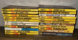 E.C. Tubb lot of 22 Sci-FI paperback books all from the Dumarest of Terra Series - Picture 1 of 3