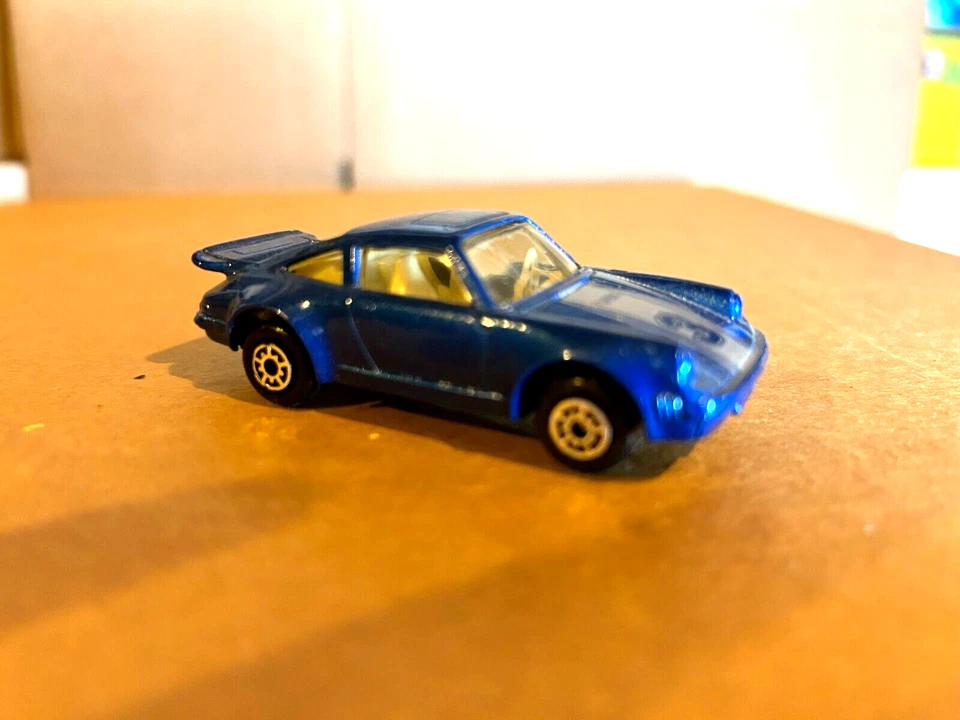 Maisto #  Porsche 911 Turbo #3 "Blue w/White Interior - Image 1 of 1