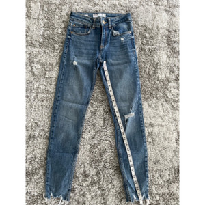 Jeans Mujer | Bershka Jeans Straight Strass Mariposa Azul Lavado -  Bellavista