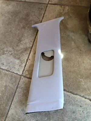 BMW E38 740i 740IL 1995-2001 b pilar - серый - слева со стороны водителя #2 - Изображение 1 из 2