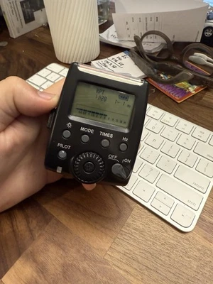 Opteka IF500 Flash - Image 1 of 4