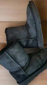 UGG Toddlers' Classic II Boots  Black Style 1017703T  Size 11 - Picture 1 of 6