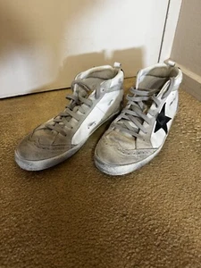 Golden Goose Sneakers - Size 42 - Picture 1 of 4