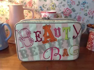 NUEVO⭐️⭐️️BENEFICIO DE BELLEZA⭐️⭐️Bolso de maquillaje cosmético VANIDAD⭐️⭐️ ¡¡AGOTADO!!¡! - Imagen 1 de 8