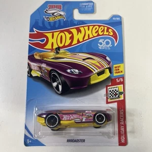 Hot Wheels Holiday Racers 5/6 RRROADSTER Purple 151/365 Diecast Race Spring 2018 - Picture 1 of 9