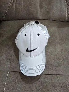 Nike Golf Cappellino Bianco Regolabile Golf Outdoor Tennis Pickleball Escursionismo - Foto 1 di 4