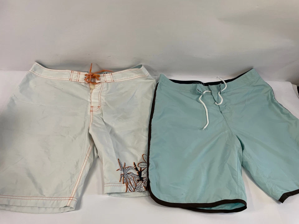 Lote de 2 - Board Shorts Old Navy para Hombre Talla XL Colores Surtidos Foto 1 de 4