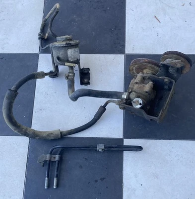 84-85 Toyota Pickup/4runner Power Steering Conversion 4WD Parts Only OEM USED - Image 1 of 4