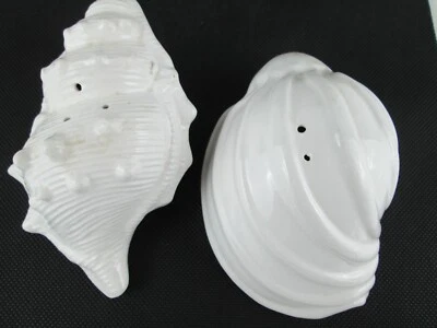 Juego de coctelera de sal y pimienta White Seashells cerámica blanca Foto 1 de 4