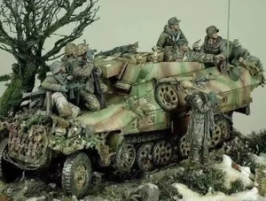 █ 1/35 Resin WW2 German Tank Crew 7 Figures Unpainted Unassembled BB7 - Picture 1 of 1