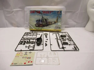 UH-1B "HUEY" Plastic Model Kit # 040 Scale 1/72 By ITALERI - Picture 1 of 6