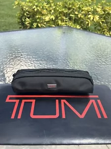 Tumi ALPHA Custodia Cavo Elettronico Nera Nuova Senza Etichette - Foto 1 di 7