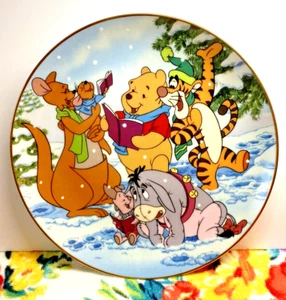 EINE SINGENDE ART URLAUBSTELLER 100 HEKTAR HOLZURLAUB (WINNIE THE POOH) mit Echtheitszertifikat - Bild 1 von 8