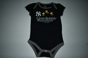 Infant/Baby Girls New York Yankees 12 Months Creeper One-Piece (Navy Blue) Team - Picture 1 of 3