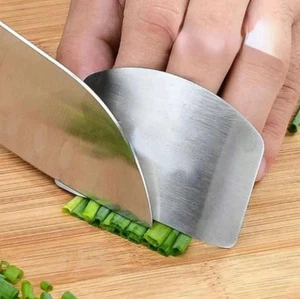 1pc Finger Guard - Reusable kitchen tool for safe slicing and chopping - NEW - Picture 1 of 4