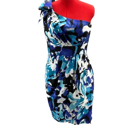 Vestido Bisou Bisou Azul Negro Floral Un Hombro Envolvente Mujer 16 Foto 1 de 4