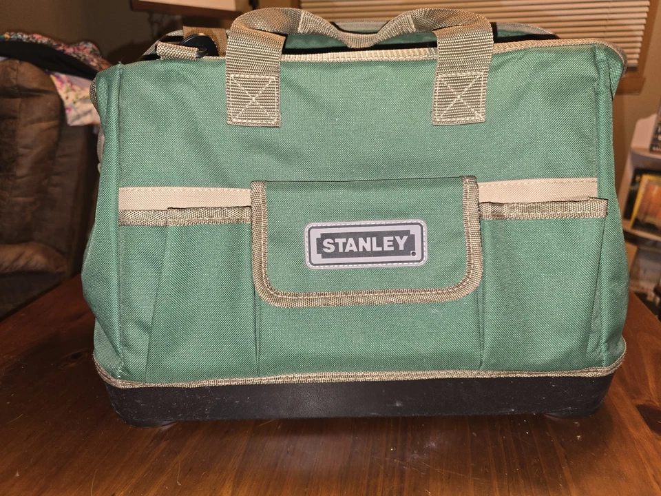 Bolsa de herramientas STANLEY SINCE 1843 boca abierta lona fondo liso. Cierre doble cremallera Foto 1 de 4