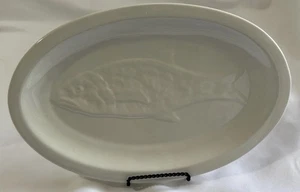 Embossed Plate Fish Italy Pottery Raised Relief 13” Ceramic Oval - Picture 1 of 18