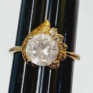 Vintage Brilliant Rhinestone Fashion Ring, Size 7.25, Solitaire r-50 - Picture 1 of 7