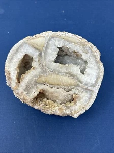 372 gr Natural Cristal Quartz Geode Round Cluster Mineral Specimen 3 1/2” - Picture 1 of 14
