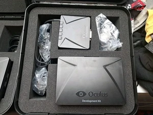 OCULUS RIFT Development Kit 1 VR Headset mit Koffer - Bild 1 von 7