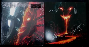 DISTURBED - SIGNIERTER ""TEILEND"" SIGNIERTER KUNSTDRUCK IN NEUEM OFFENEN LP ALBUM 2022 - Bild 1 von 4