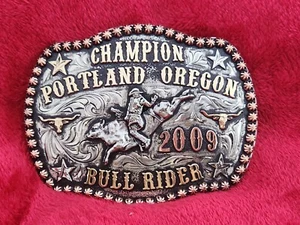 RODEO BULL RIDING CHAMPIONSHIP TROPHY BUCKLE☆PORTLAND OREGON☆RARE☆2009☆624 - Picture 1 of 11