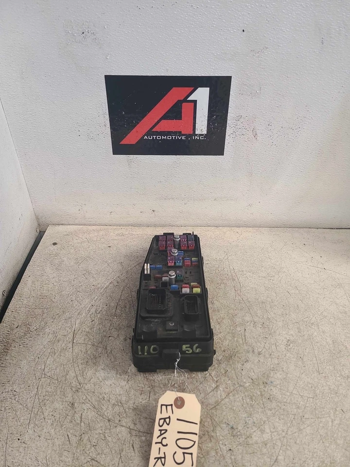 07 HYUNDAI ENTOURAGE ENGINE FUSE BOX CIRCUIT BLOCK RELAY JUNCTION W/O FOG LAMPS - Image 1 of 4