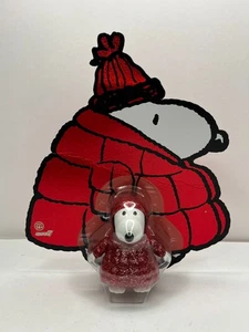 SUPER7 THE PEANUTS SNOOPY W/ PUFFER PUFFY JACKET RED GLITTER CREASED CARD NEW - Picture 1 of 11