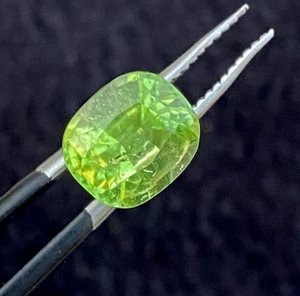 2.75 carats natural cut peridot loose gemstone from Pakistan - Picture 1 of 5