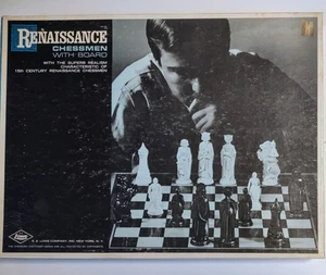 Vintage Lowe RENAISSANCE CHESSMEN  Chess Set Complete With Board & Instructions - Picture 1 of 3