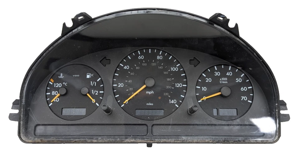 Cuadro de instrumentos velocímetro 98-01 Mercedes W163 ML320 ML430 OEM Foto 1 de 4
