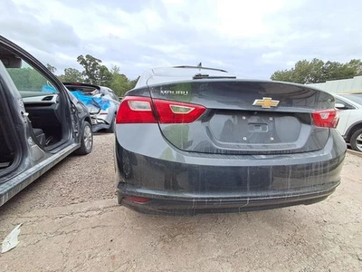 Used Deck Lid fits: 2017 Chevrolet Malibu VIN Z 4th digit new style LED lamps Gr Foto 1 de 4