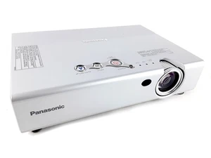 Panasonic PT-LB20E Proyector 2000 Ansi Lumen Xga 1024 x 768 - Abajo 300 Horas - Picture 1 of 10