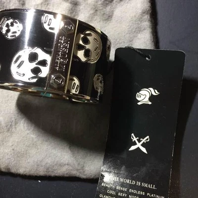 Pulseira Alexander McQueen diâmetro aprox. 6cm - Imagem 1 de 3