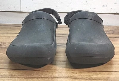 CROCS Negro Con Inserciones Naranja Para Caminar Cómodamente Talla HOMBRE 13 LITROS  Foto 1 de 4