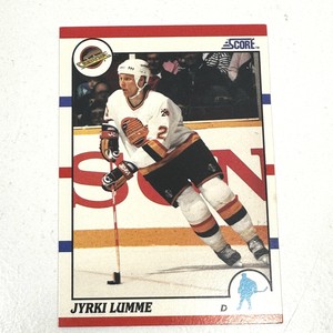 1990-91 Score Hockey Card Jyrki Lumme Vancouver Canucks #132