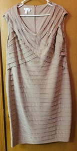 Womens London Times Woman Champagne Color Cocktail Dress Size 16W - Picture 1 of 9