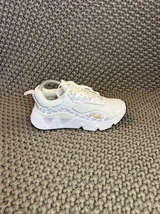 Scarpe sneakers Nike Ryz 365 2 stampa "Leopardata" bianche donna taglia 6,5 - Foto 1 di 17